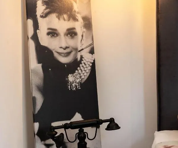 Gloria Luxury